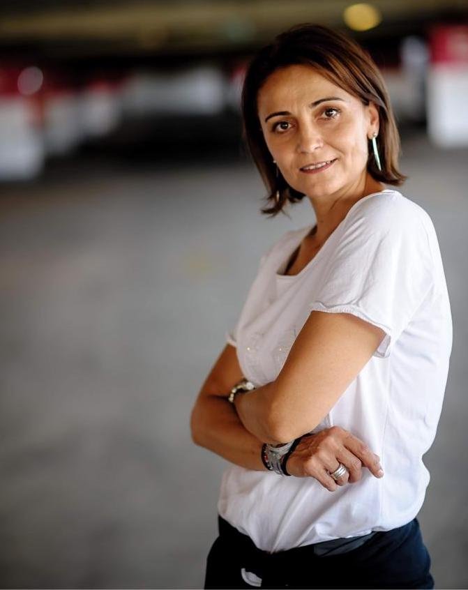 ALUMNI UVVG. MAURA COSMA : „Învățați, greșiți, puneți întrebări!”