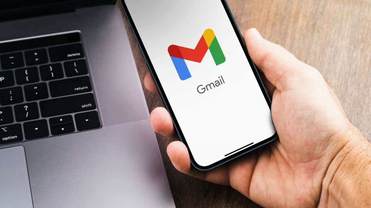 AI-ul Google poate acum să caute în emailurile și fotografiile tale pentru răspunsuri