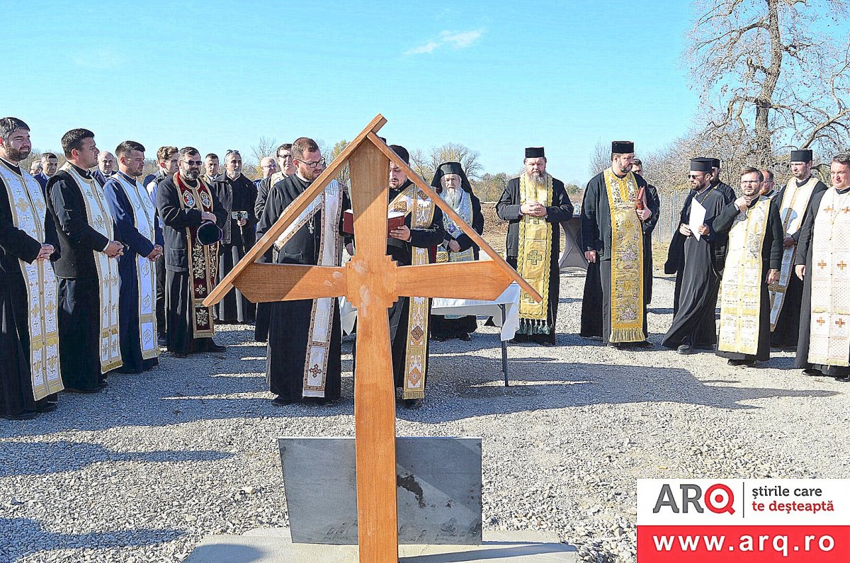 S-a pus piatra de temelie a Centrului de Educare și Recuperare împotriva Adicțiilor „Sfântul Ilarion Felea” din Vladimirescu