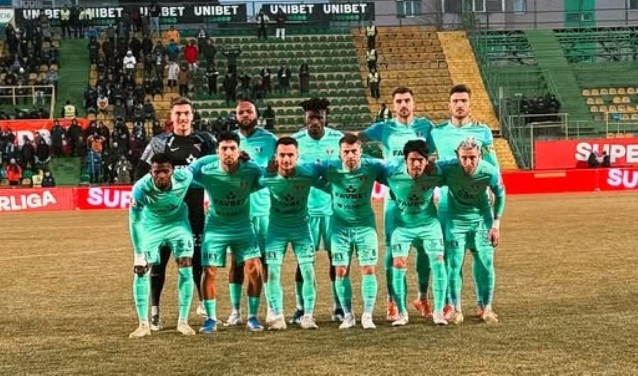 Trei puncte importante pentru play-off în deplasare: FC Argeș – UTA 0-1