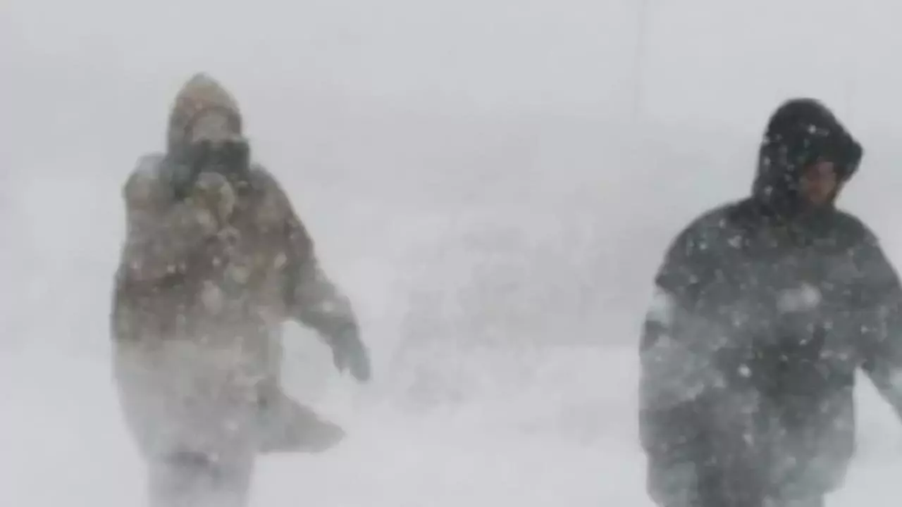 ANM anunță din nou viscol în acest weekend: ninsori puternice și temperaturi de până la -15 grade în următoarele zile