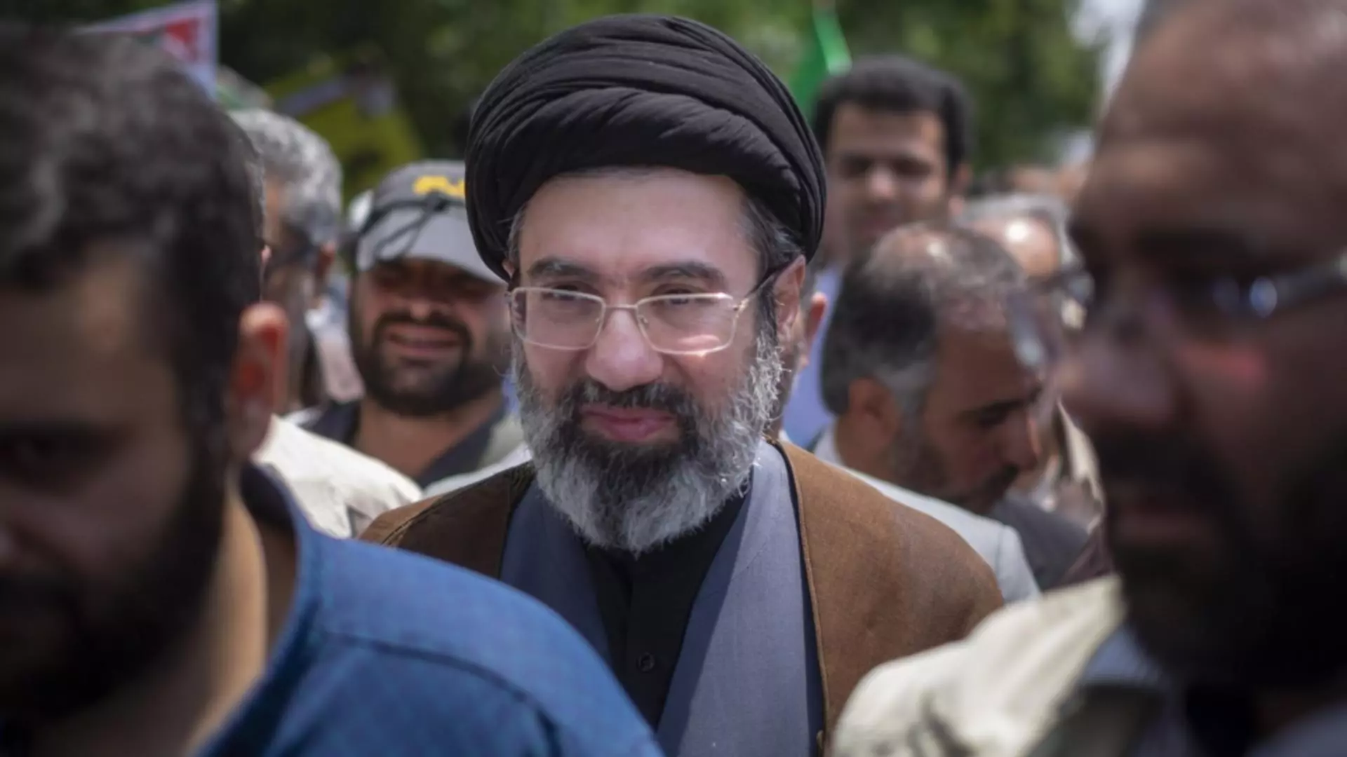 Cine este noul ayatollah al Iranului. Mojtaba Khamenei, fiul defunctului Ali Khamenei, a fost propulsat la conducerea țării de Garda Revoluționară