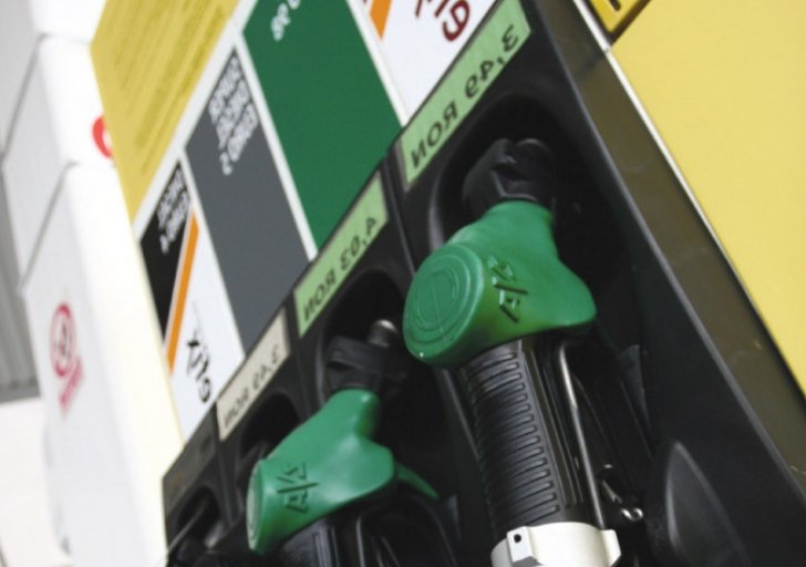 Mai multe țări europene vor să facă economie la carburanți. Danemarca cere cetățenilor să evite drumurile cu mașina