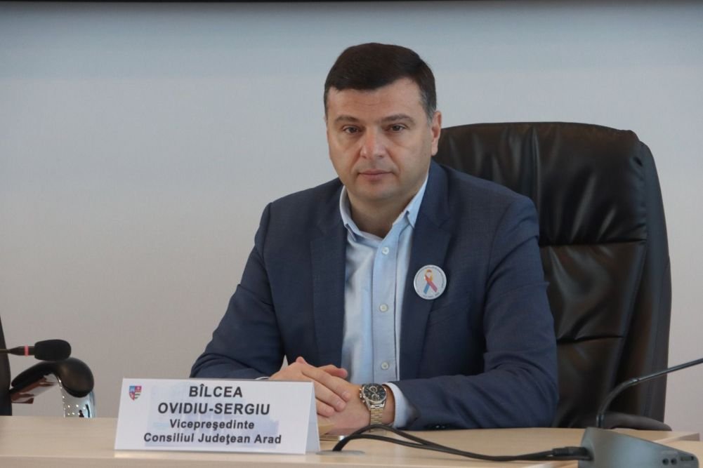 A fost aprobată ordonanța care permite Consiliului Județean Arad să preia Bazinul Delfinul, Sala Polivalentă și baza sportivă Abel