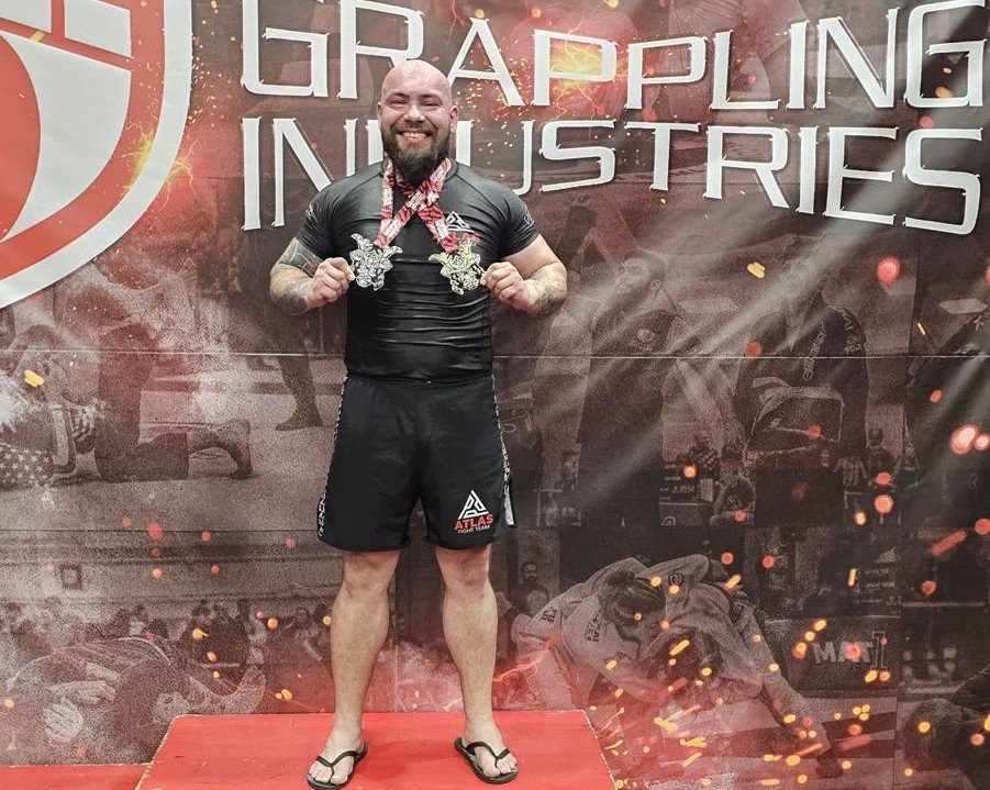 Polițist arădean medaliat cu aur și argint la o competiție internațională de Brazilian Jiu Jitsu