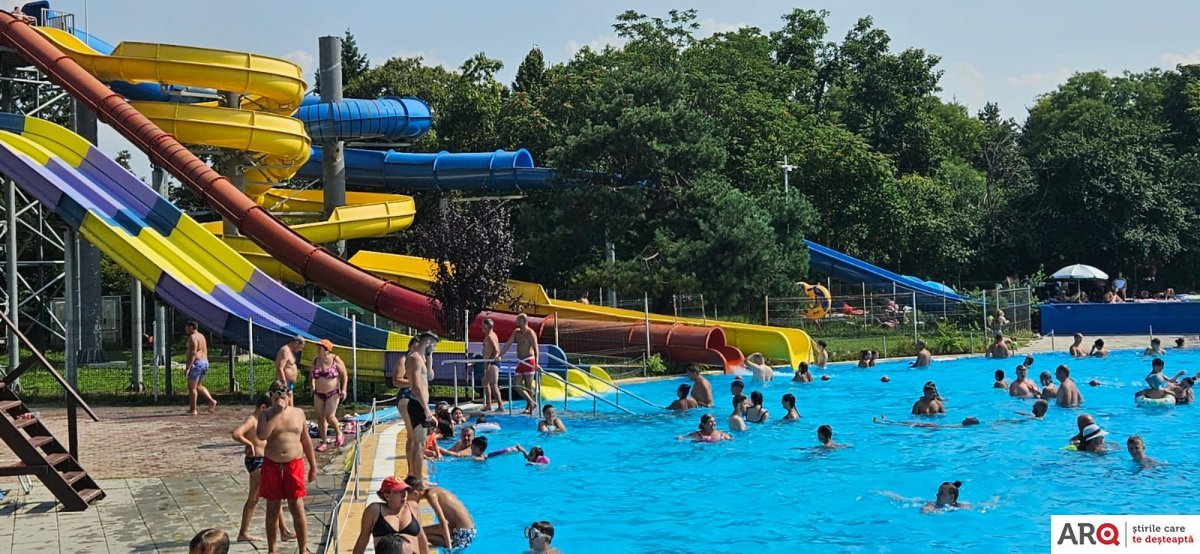 Se schimbă tarifele pe ștrand: cât vor costa anul acesta biletele de acces, abonamentele și alte servicii oferite