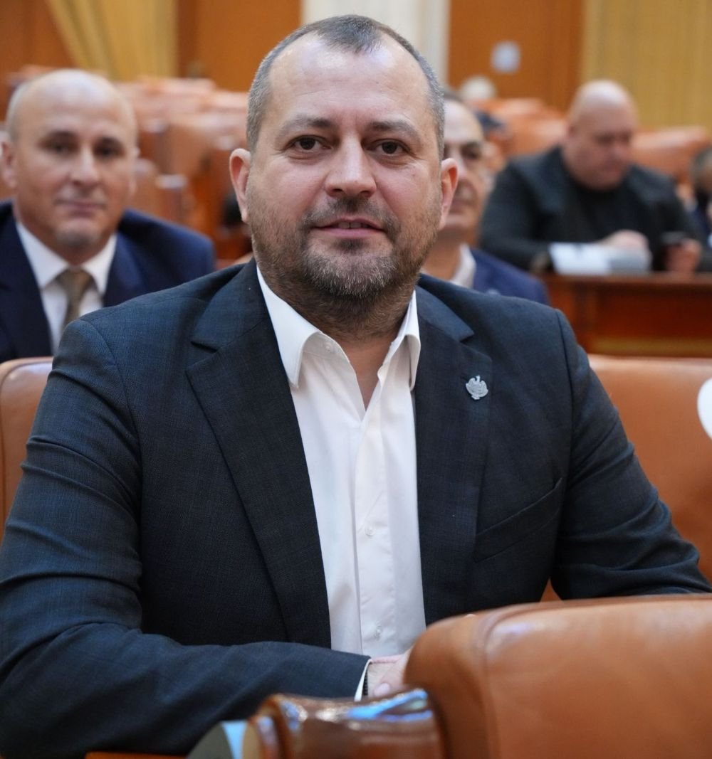 Amendamentul depus de deputatul Răzvan Cadar aduce bani pentru baza sportivă din Moneasa