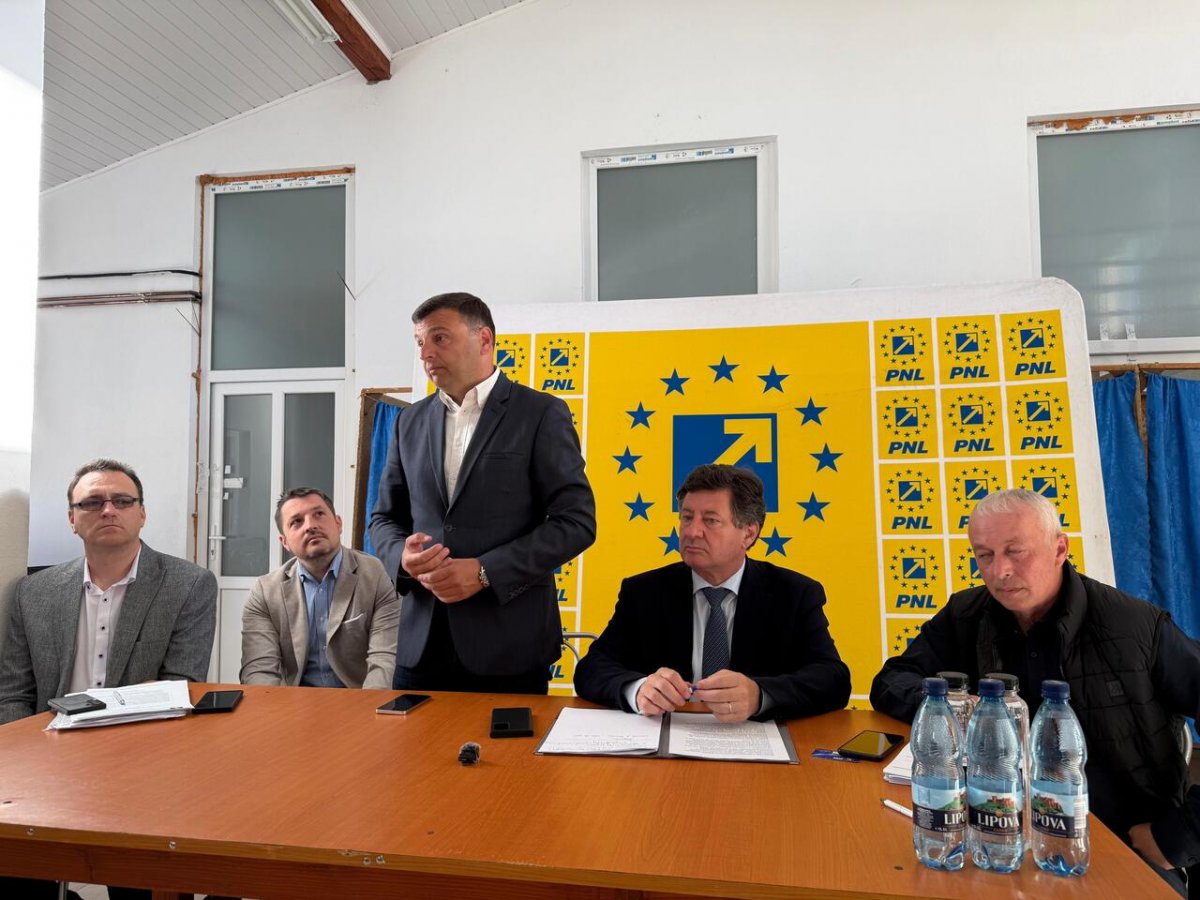 PNL Arad a început alegerile în județ