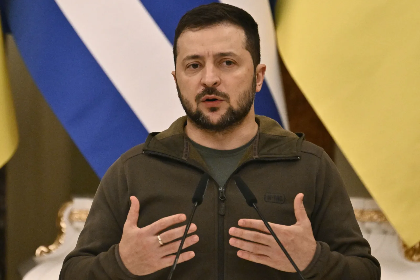 Ungaria a returnat numerarul și aurul confiscat băncii ucrainene Oschadbank. Anunțul Kievului