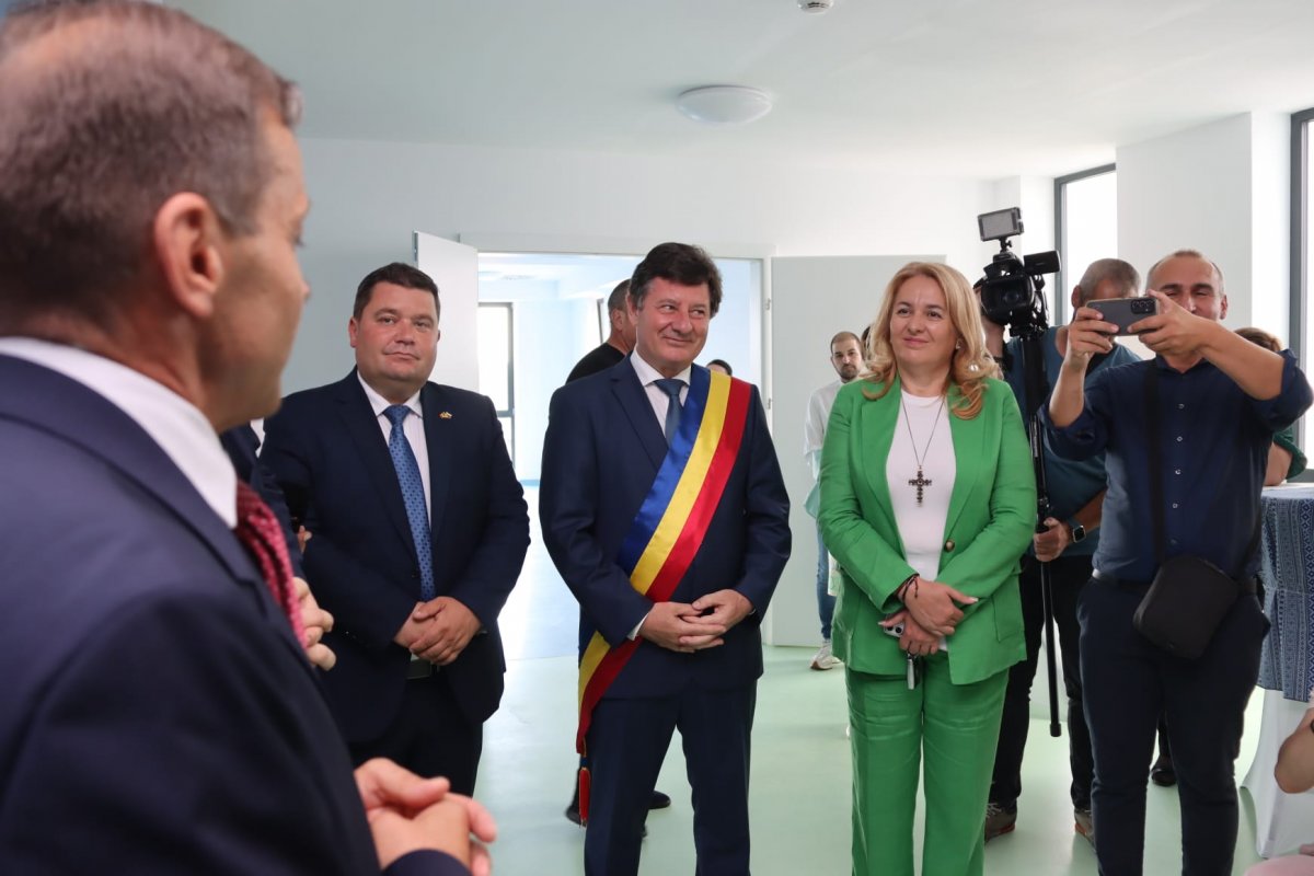 Iustin Cionca, la Nădlac: „Transformările prin care trece şcoala arădeană, în ansamblul ei, sunt spectaculoase” (FOTO)