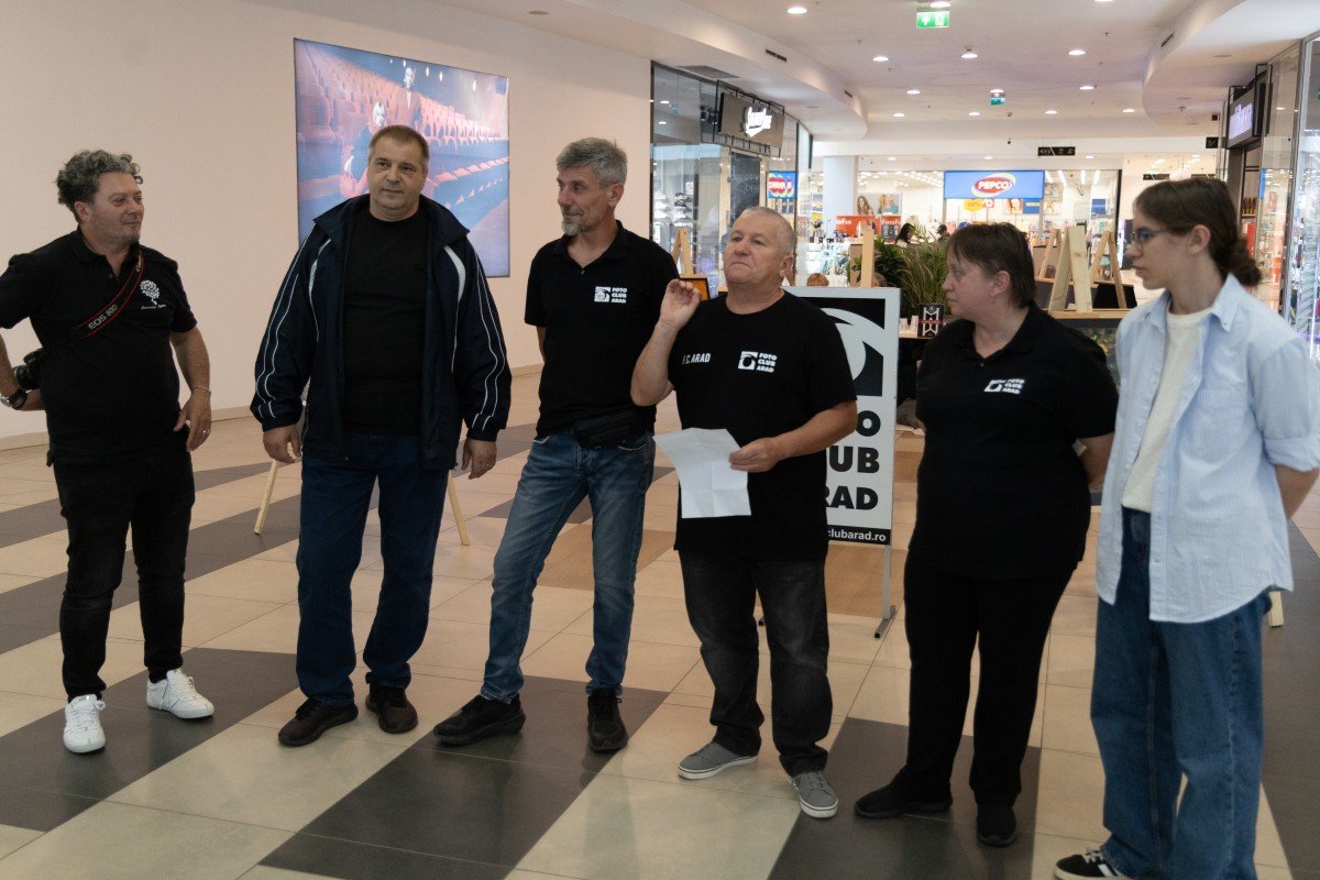 Vernisajul Colecției Foto Club Arad la Atrium Mall Arad