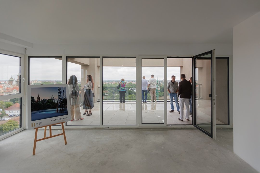 Un penthouse pentru arta ta: Nord One transformă un penthouse din Cartierul Vienez în galerie pentru artiștii locali