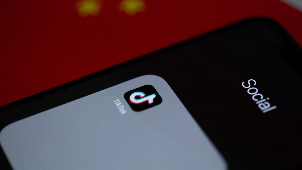 Uniunea Europeană pregăteşte noi restricţii pentru TikTok şi Instagram din cauza funcţiilor considerate adictive pentru copii