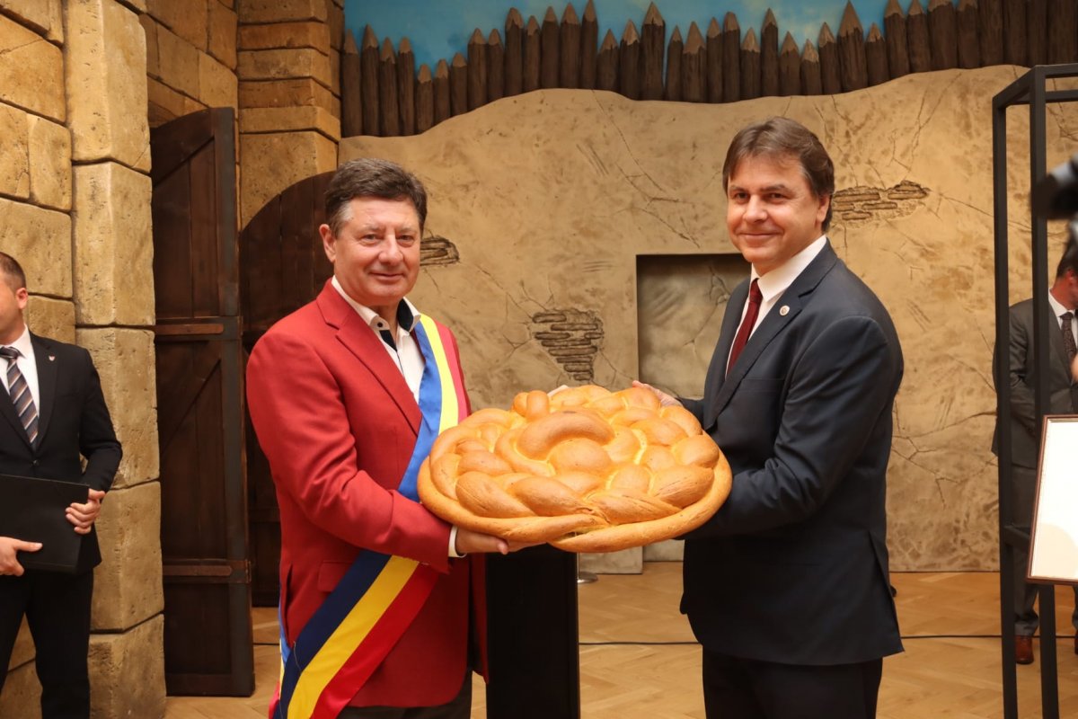 Președintele Comitatului Békés, la inaugurarea noii Secții de Istorie a Complexului Muzeal Arad: „Istoria noastră comună cu Aradul este mai puternică decât granițele”