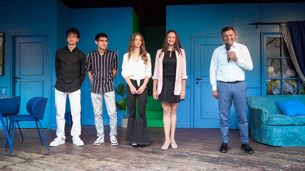 Elevii cu rezultate deosebite la Bacalaureat au fost apreciați la Teatrul de Vară (FOTO)