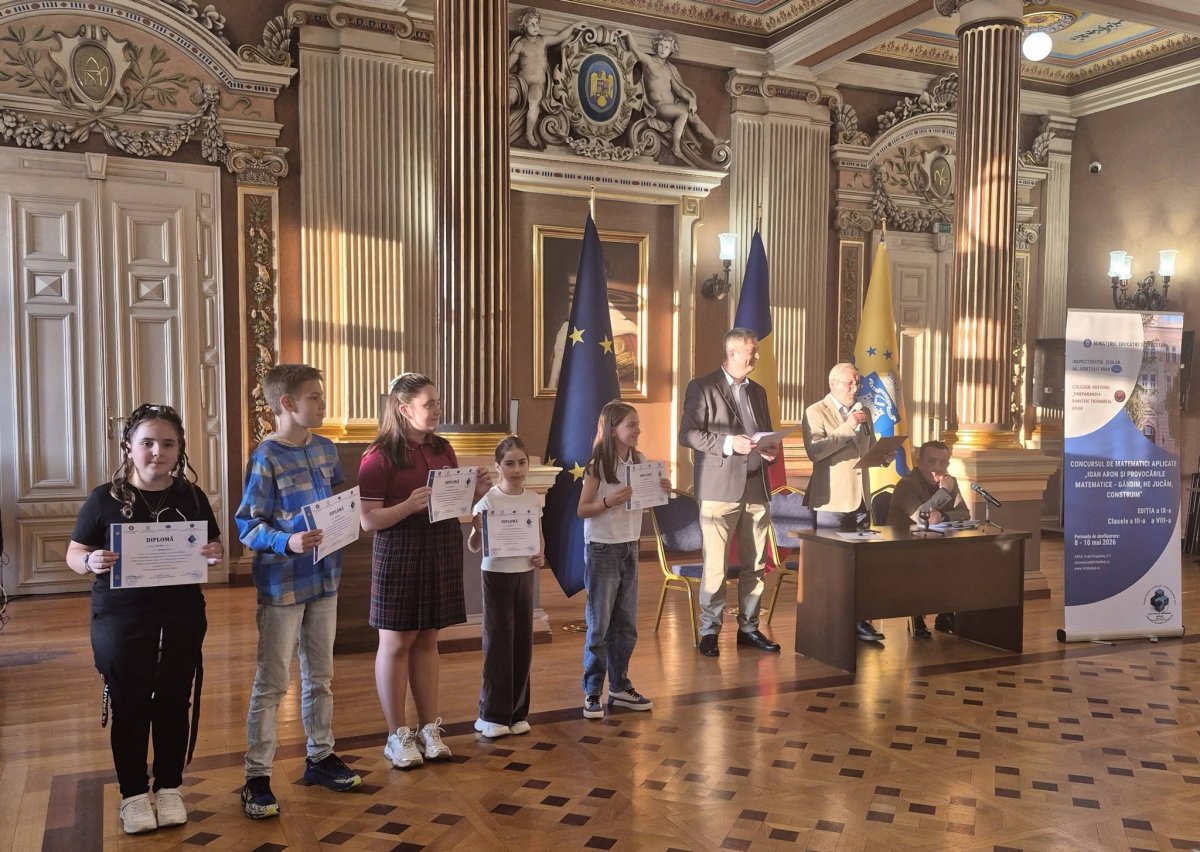 Elevii premiați la „Ioan Aron și provocările matematice”, celebrați într-o gală plină de emoție (FOTO)