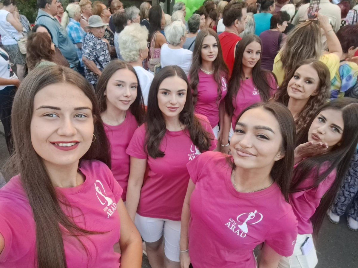 Finalistele Miss Arad 2026 în etapa de pregătire intensivă pentru marea finală 