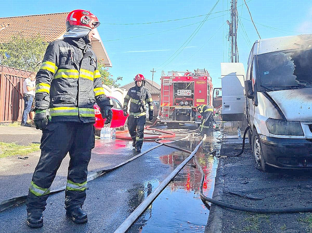  Incendiu la un garaj pe str. Junilor