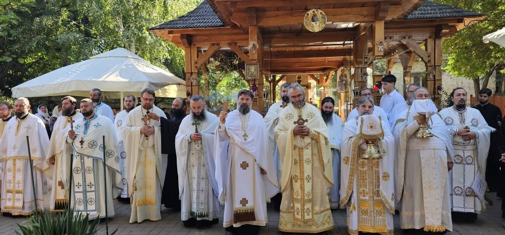 Prezență chiriarhală la unul din hramurile Paraclisului Facultăţii de Teologie Ortodoxă ,,Ilarion V. Felea” din Arad