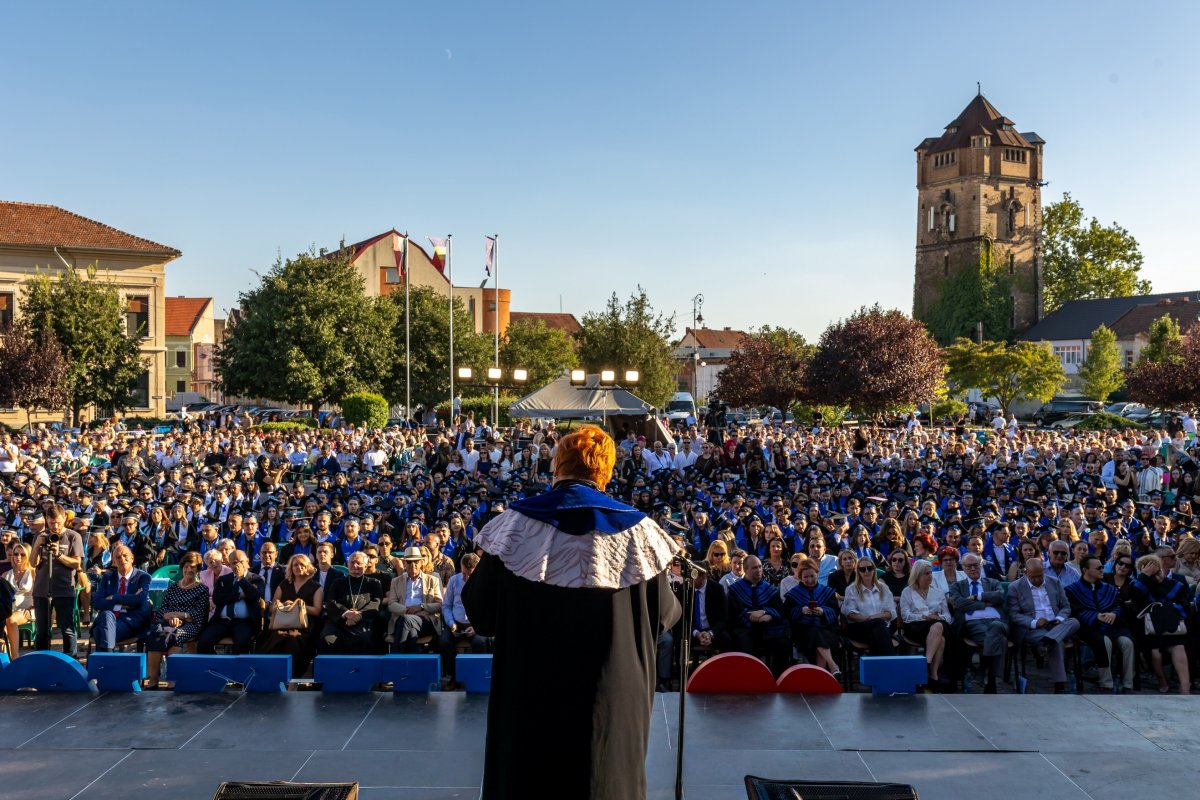 O seară de emoție și celebrare pentru absolvenții facultăților medicale din cadrul UVVG