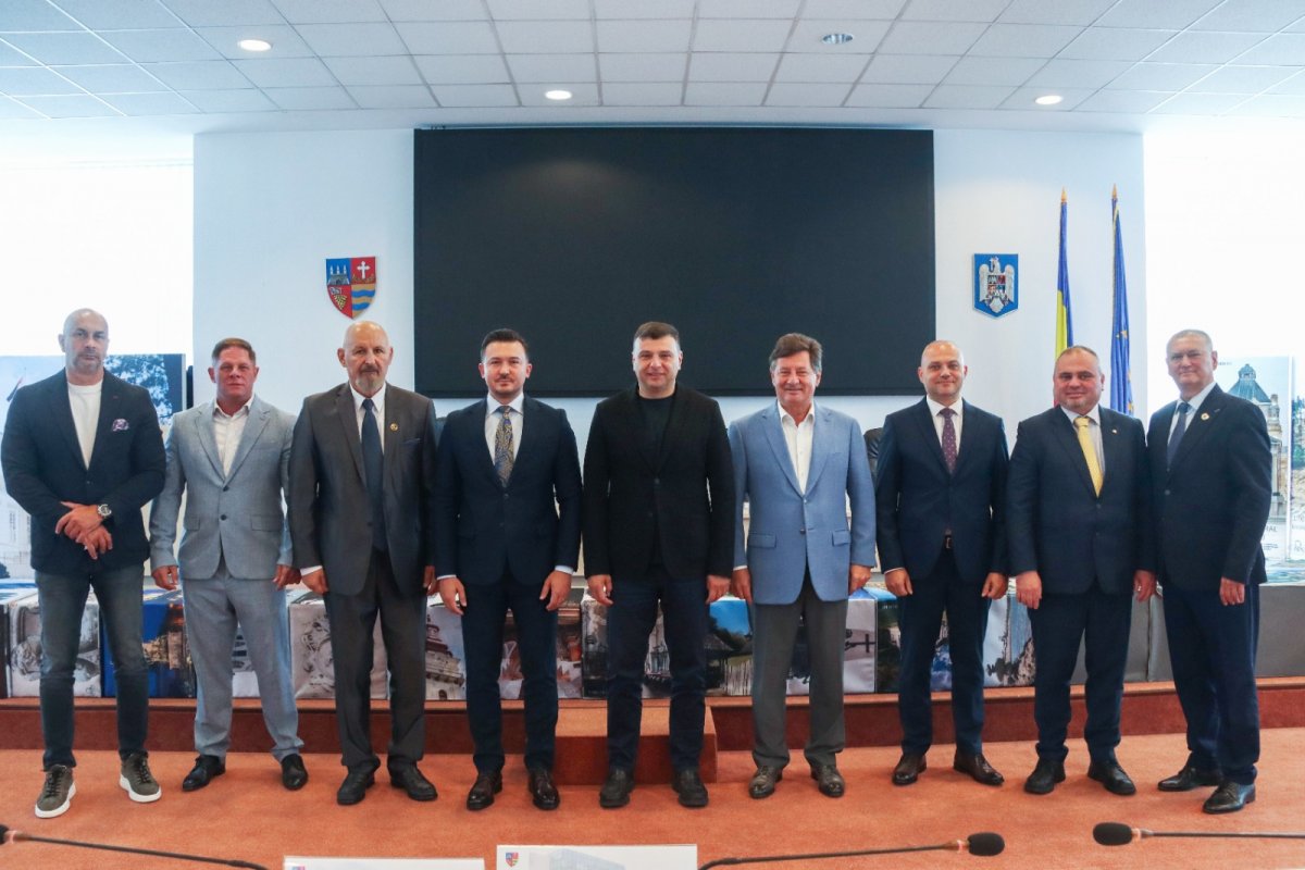 Noii consilieri județeni ai Partidului Național Liberal au depus astăzi jurământul (FOTO)