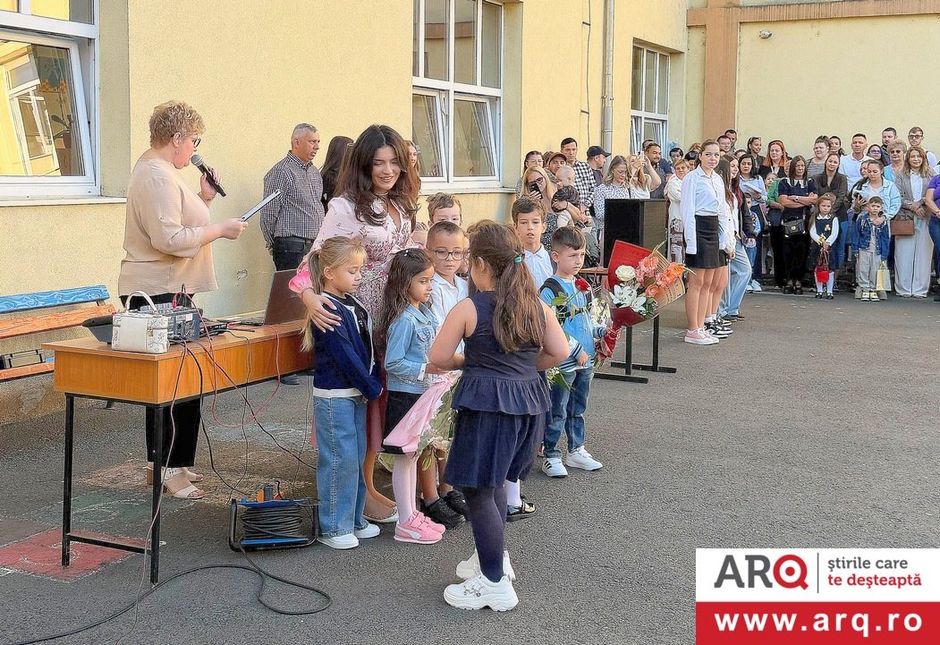 Școala și-a deschis din nou porțile!