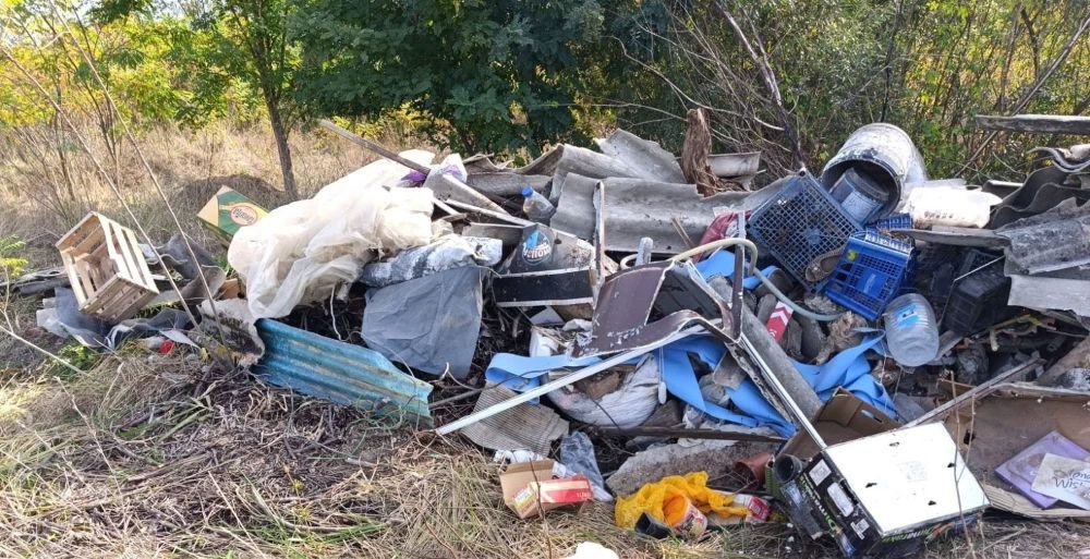 Garda de Mediu: măsuri impuse la Bârsa pentru salubrizarea a patru zone folosite pentru aruncarea gunoaielor