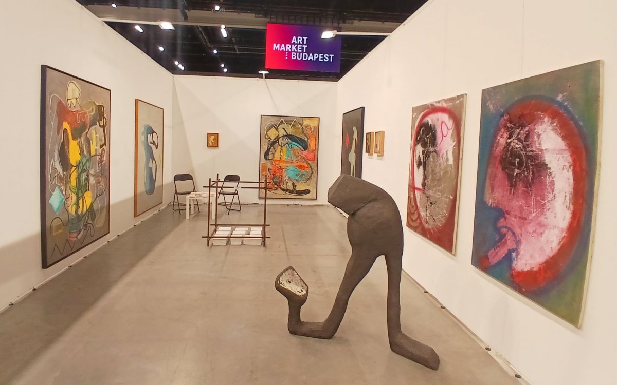 Patru artiști reprezintă Aradul la cel mai mare târg de artă din Europa Centrală! Studio 73 și CMCA pun orașul pe harta culturală