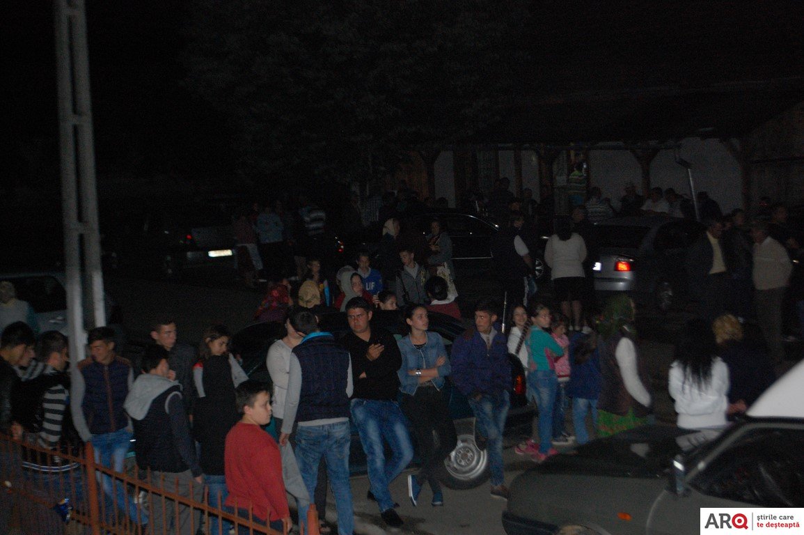 La Brazii și la Secaș, primarul a fost așteptat de mulțime azi noapte