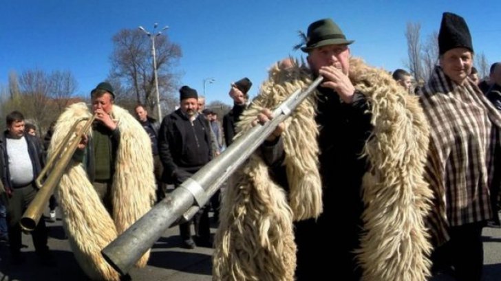 Protest de amploare în Capitală. Fermierii şi ciobanii au luat din nou cu asalt Parlamentul