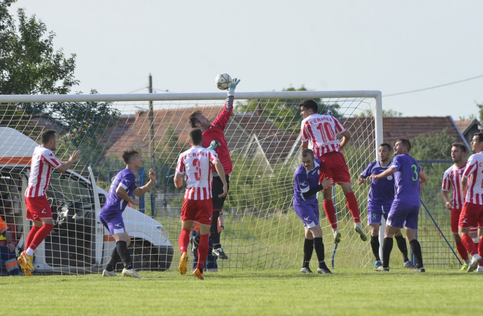 Campionii Aradului, la 90 de minute (sau un pic mai mult) de promovare