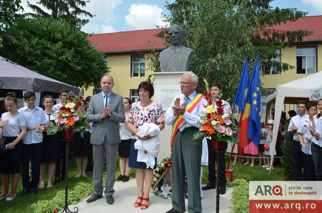 Dezvelire bust comemorativ “Sabin Manuilă” la Sâmbăteni