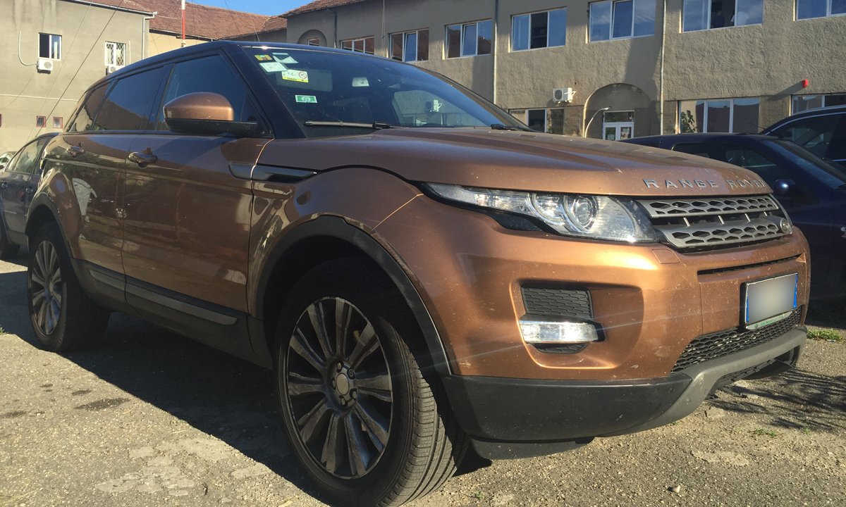 Un Range Rover furat din Italia, depistat la Nădlac, în vamă