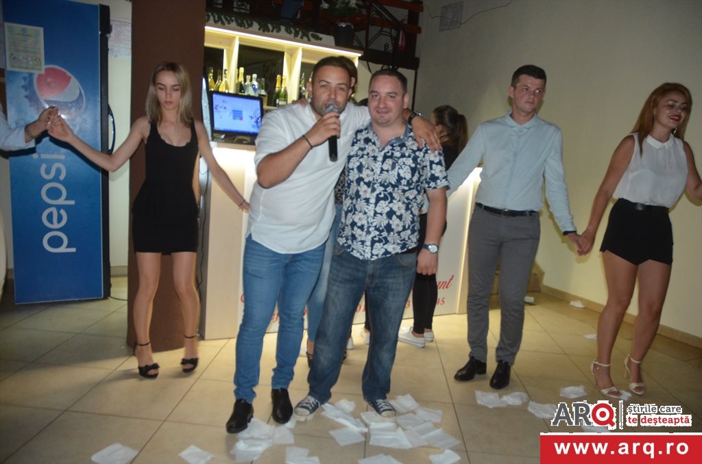  Familia I' Fratelli l-a sărbătorit pe cel mai proaspăt tătic, Dani Bănățeanu