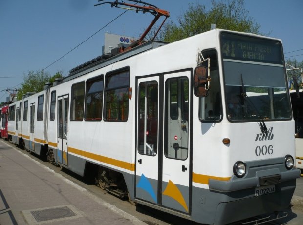 ANUNŢ IMPORTANT pentru şoferi! Ce se întâmplă la intersecţia liniei de tramvai 41 cu Bd. Timişoara