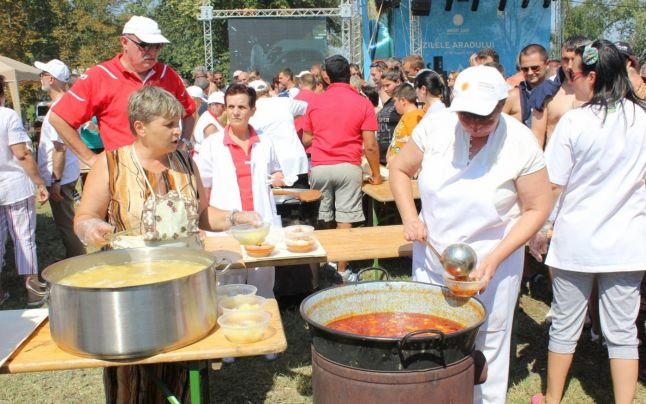 Duminică se încheie Zilele Aradului. Festivalul Cătlanelor şi un spectacol folcloric, cele mai aşteptate evenimente 