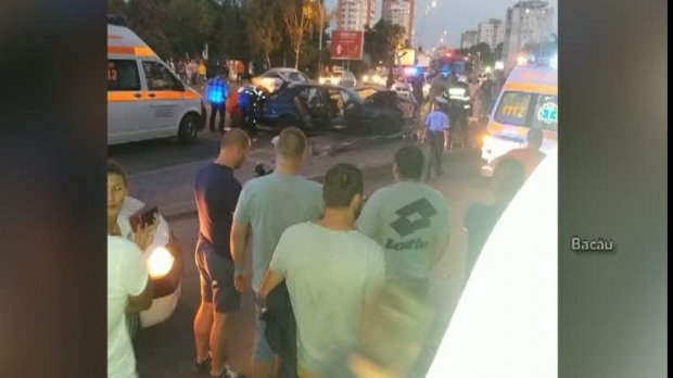 Accident grav sub ochii unui copil de 7 ani. O femeie a fost spulberată pe trotuar de o maşină VIDEO