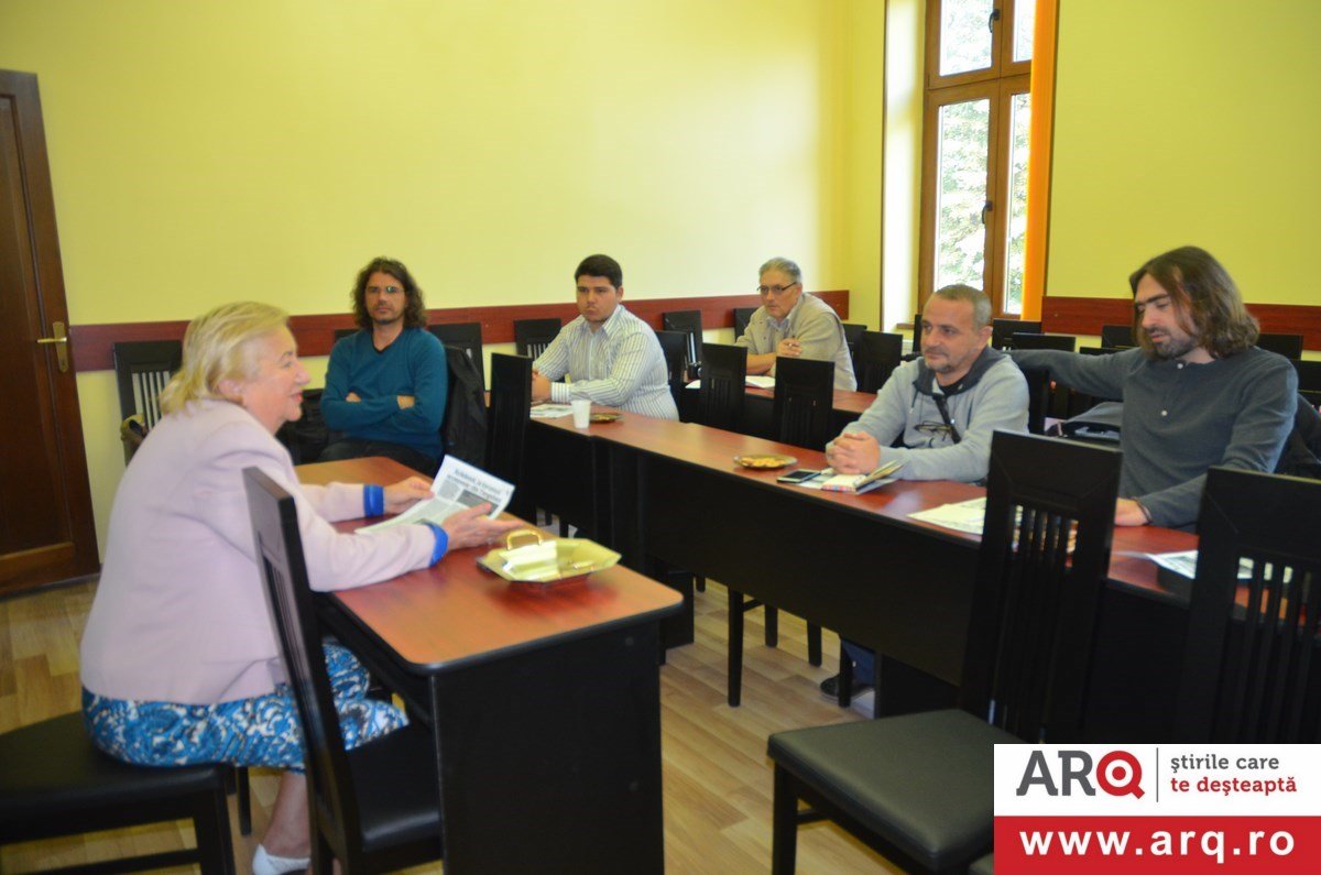 Conferință de presă la Casa Româno - Chineză, Filiala Arad