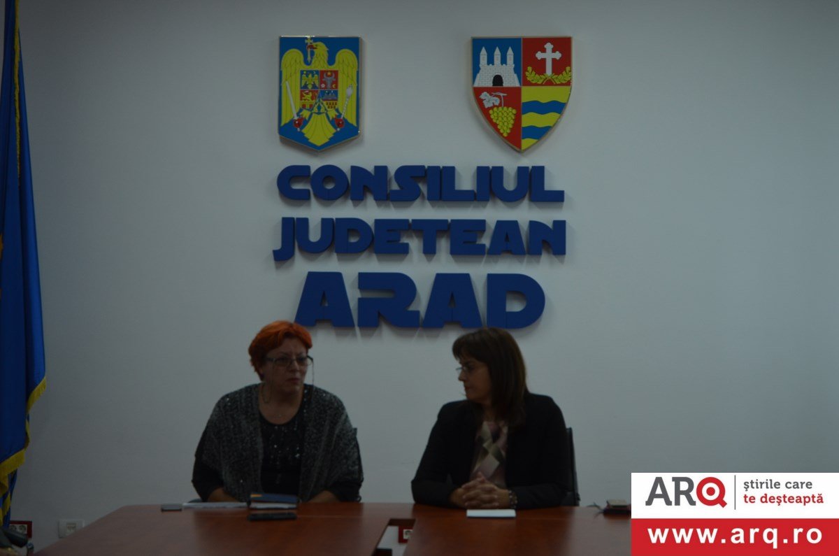 Deschidere comună la cele două universități arădene