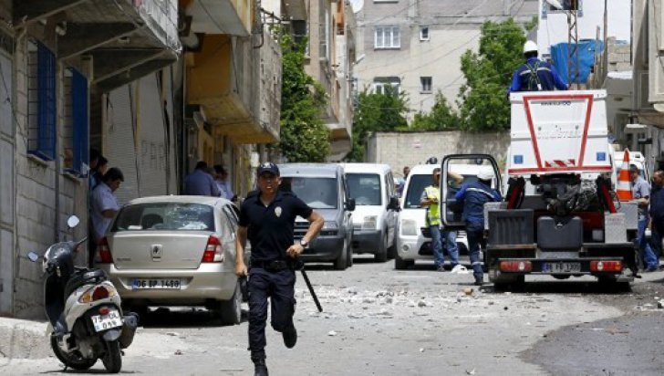 Explozie la Gaziantep. Trei polițiști au fost uciși și alte cel puțin opt persoane, rănite
