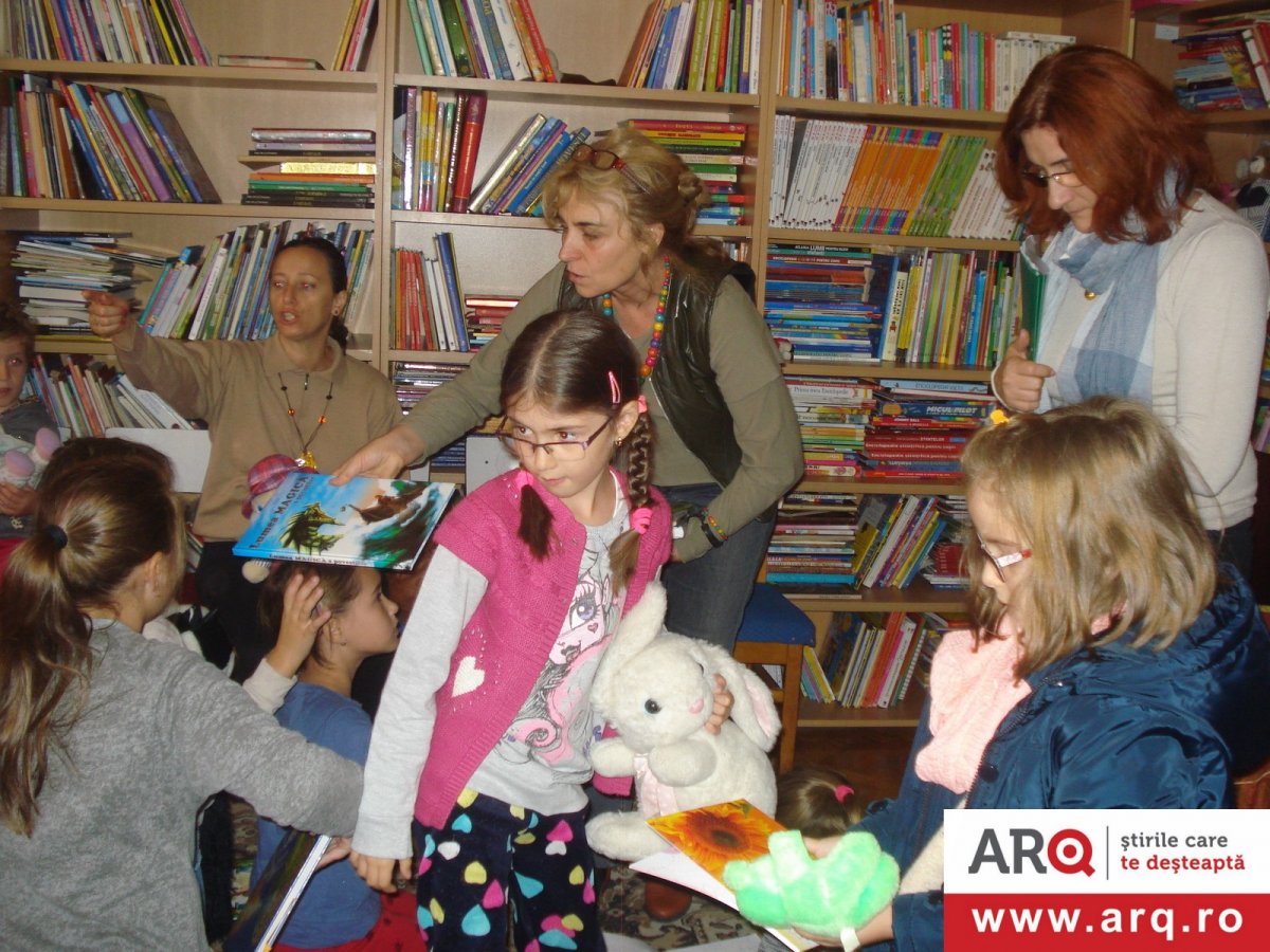 ”SE DEAPĂNĂ POVEȘTI...”cu cărți și copii, este cel mai vechi proiect arădean cu povești